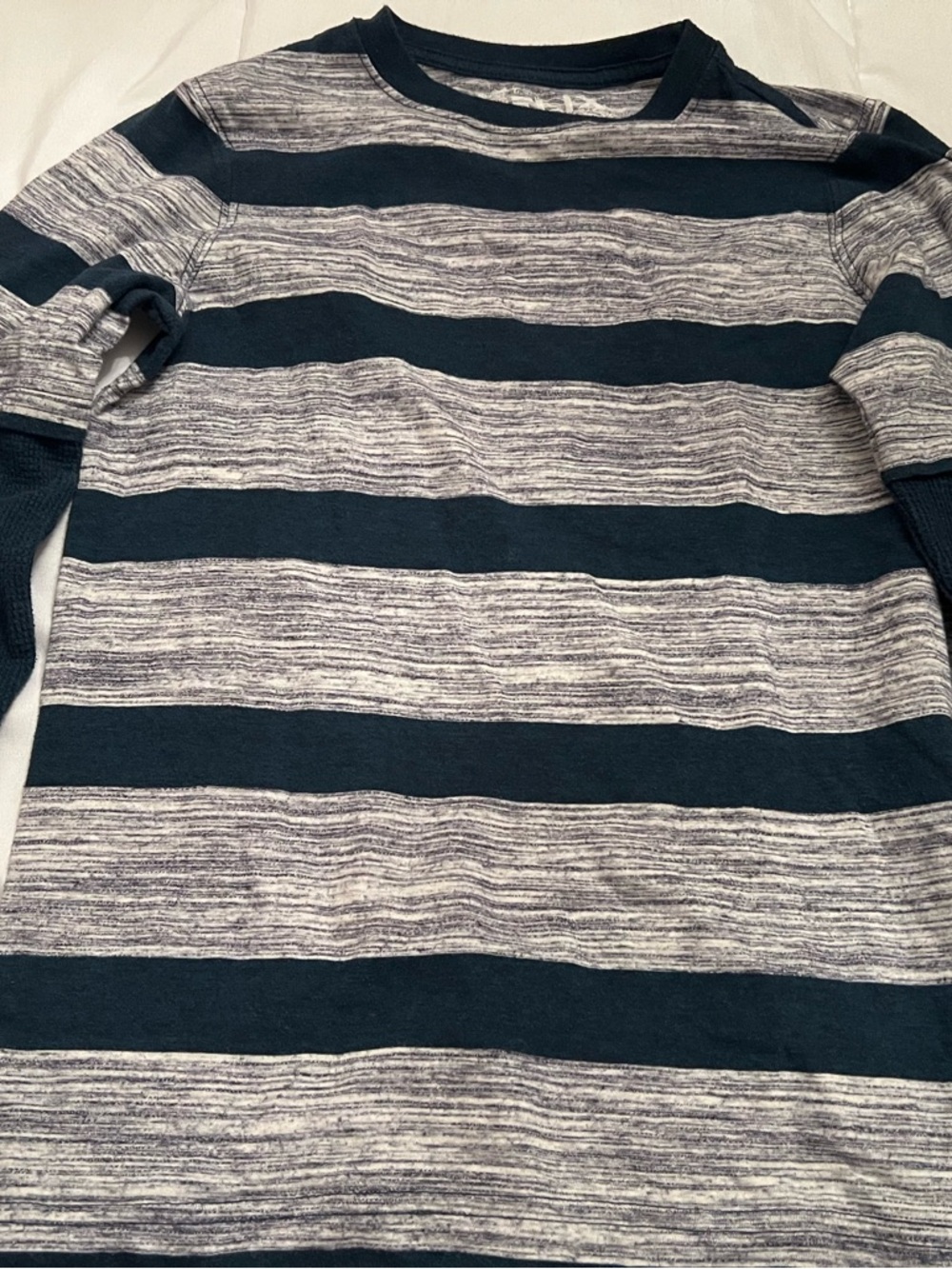 Helix Boys Medium Gray Black Striped Crew Neck Knit Long Sleeve T-Shirt